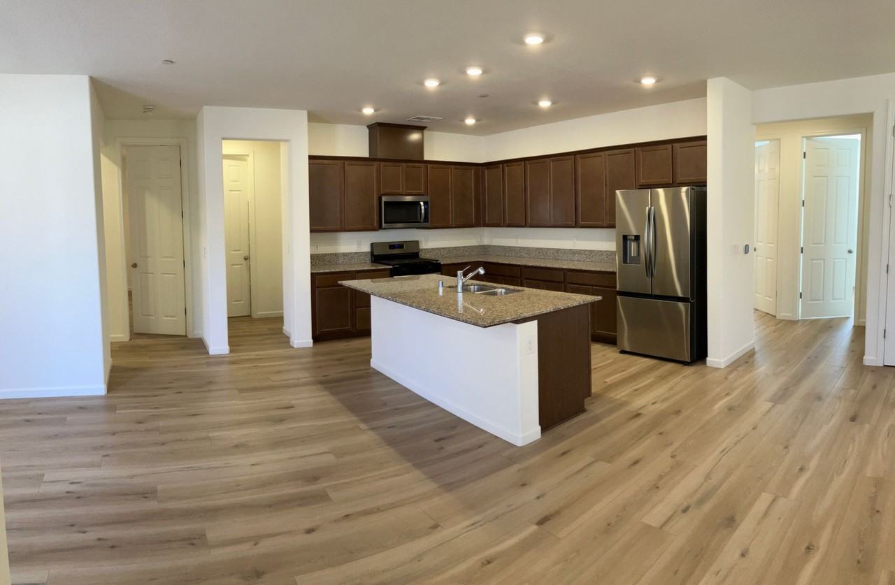 1977 Apiary Way - Photo 3 of 24