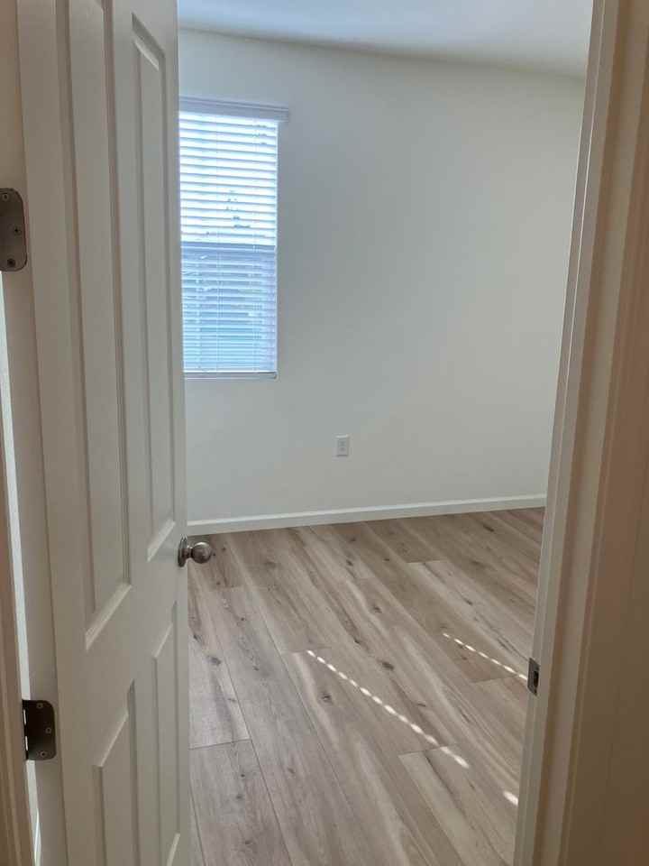 1977 Apiary Way - Photo 7 of 24