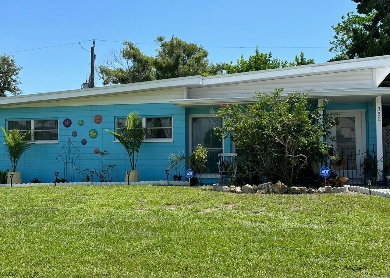 352 Tihami Rd - Photo 2 of 17