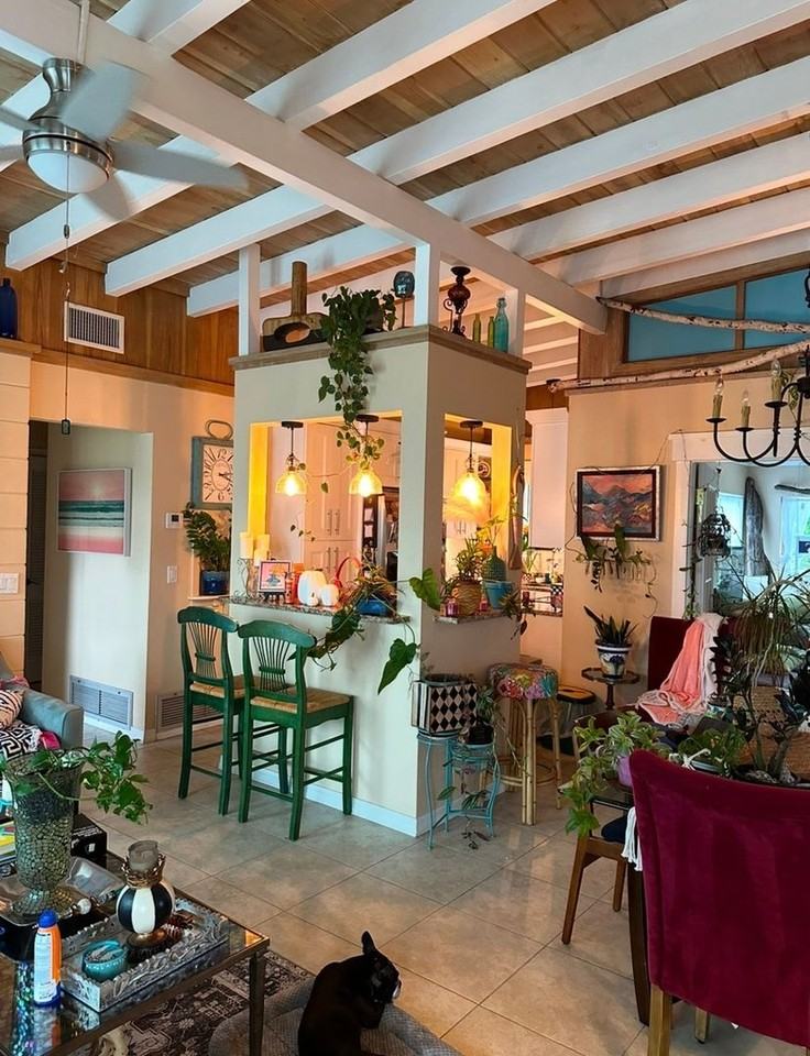 352 Tihami Rd - Photo 5 of 17