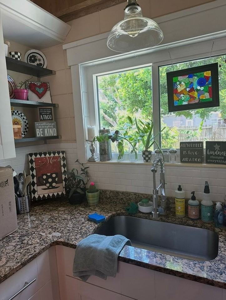 352 Tihami Rd - Photo 5 of 18