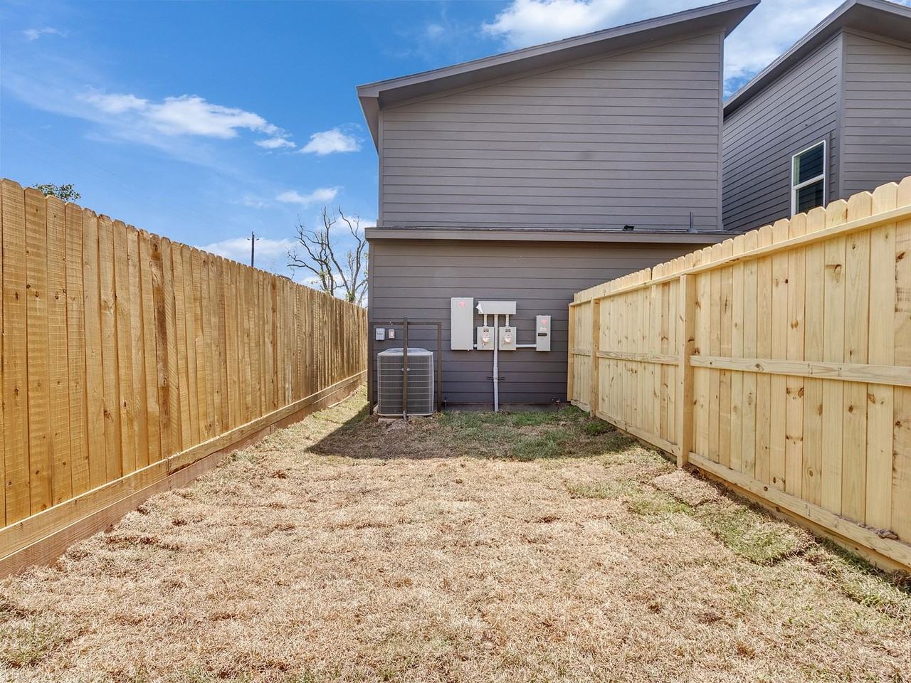 8631 Homewood Ln #B - Photo 6 of 24