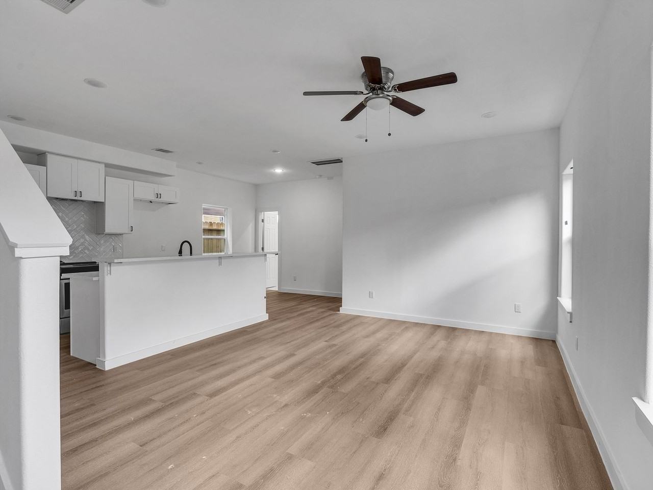 8631 Homewood Ln #B - Photo 7 of 24