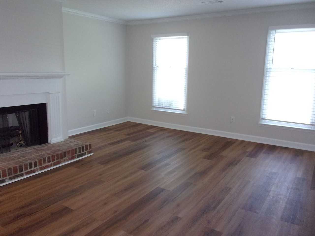 1784 Ebenezer Rd Apt C - Photo 2 of 18