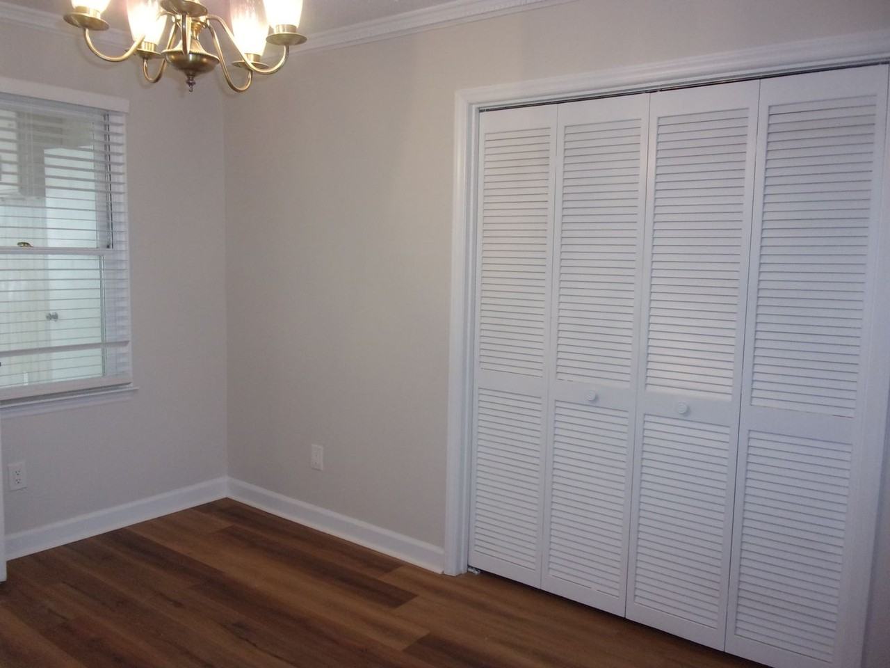 1784 Ebenezer Rd Apt C - Photo 5 of 18