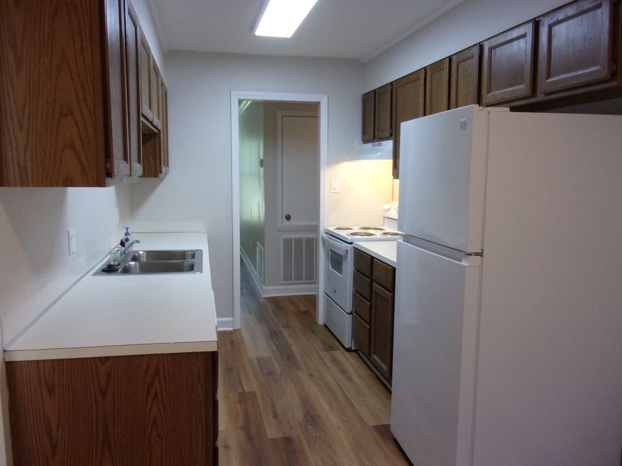 1784 Ebenezer Rd Apt C - Photo 6 of 18