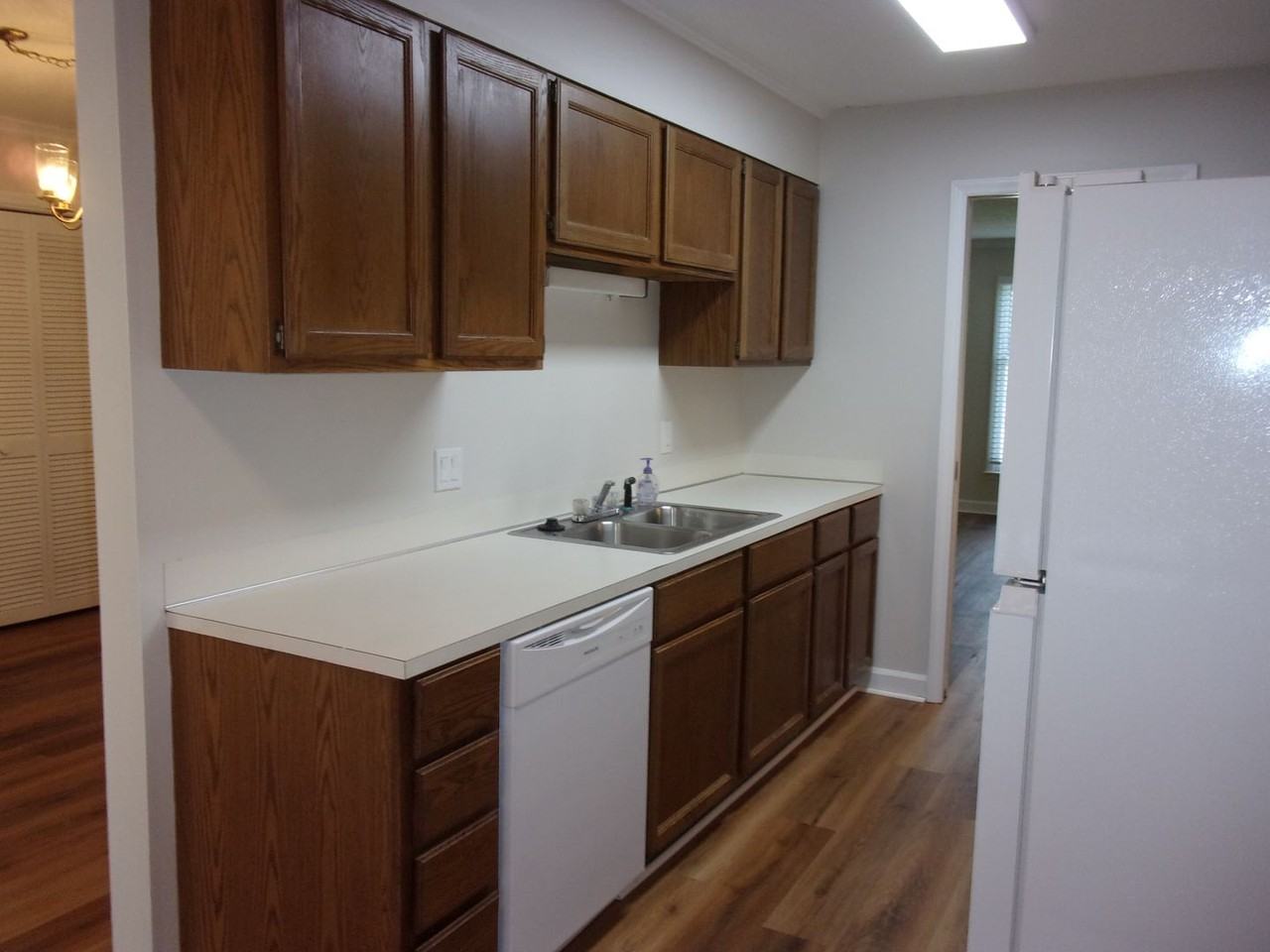 1784 Ebenezer Rd Apt C - Photo 7 of 18