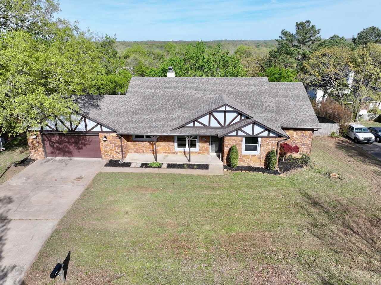 1144 N Faulkner Dr - Photo 4 of 34