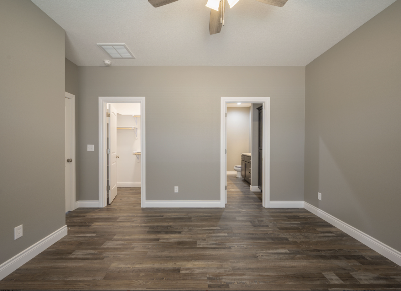 557 Pineview Ln - Photo 7 of 9