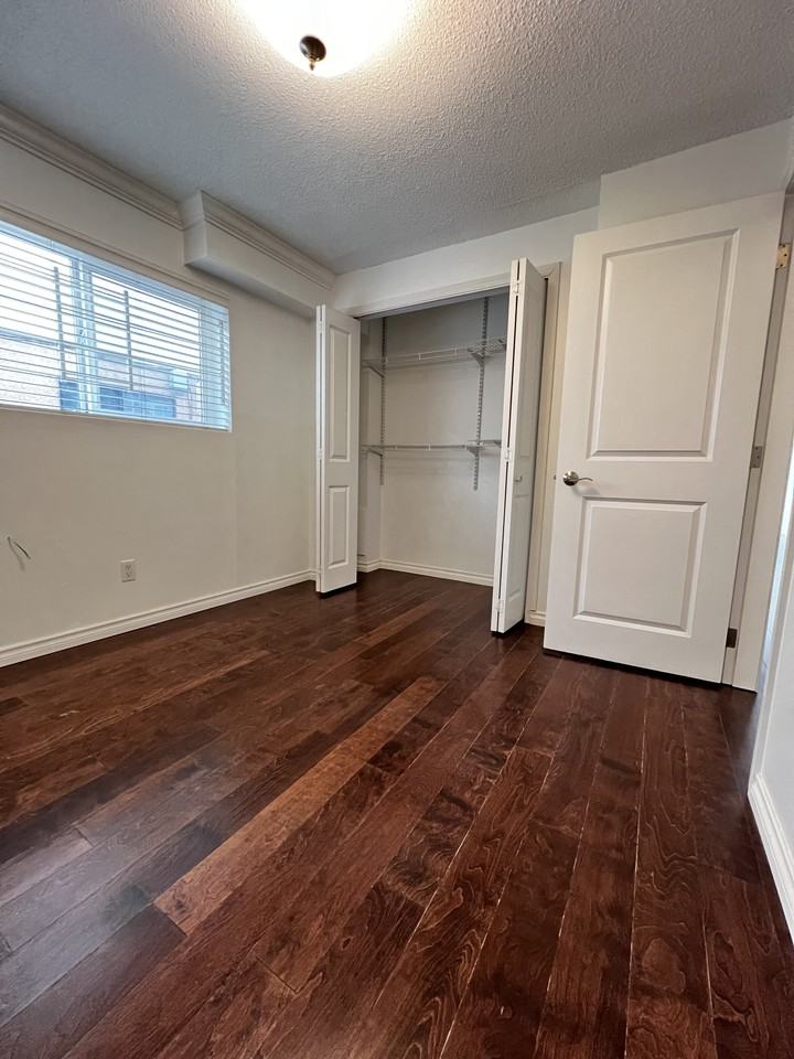 2509 East Pender Street - Photo 7 of 12