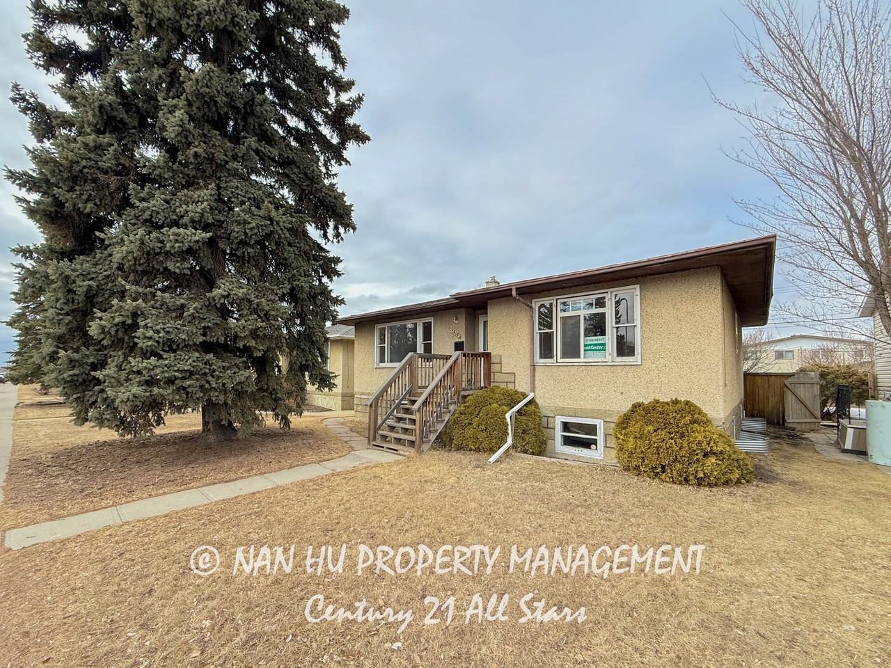 7912 82 Avenue Northwest - Photo 2 of 30