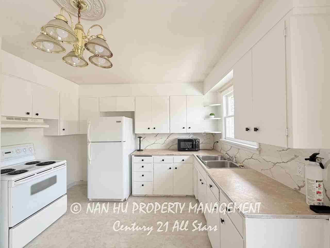 7912 82 Avenue Northwest - Photo 6 of 30