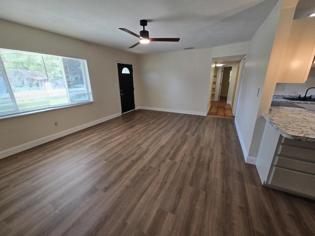 2921 Sunset Rd - Photo 4 of 27