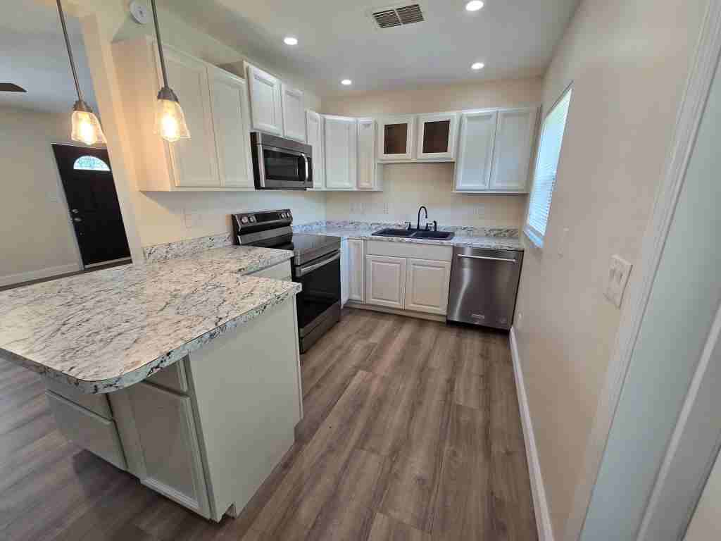 2921 Sunset Rd - Photo 7 of 27