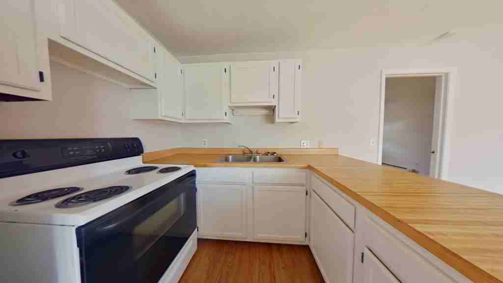 1653 Dane St ## 4d - Photo 3 of 8