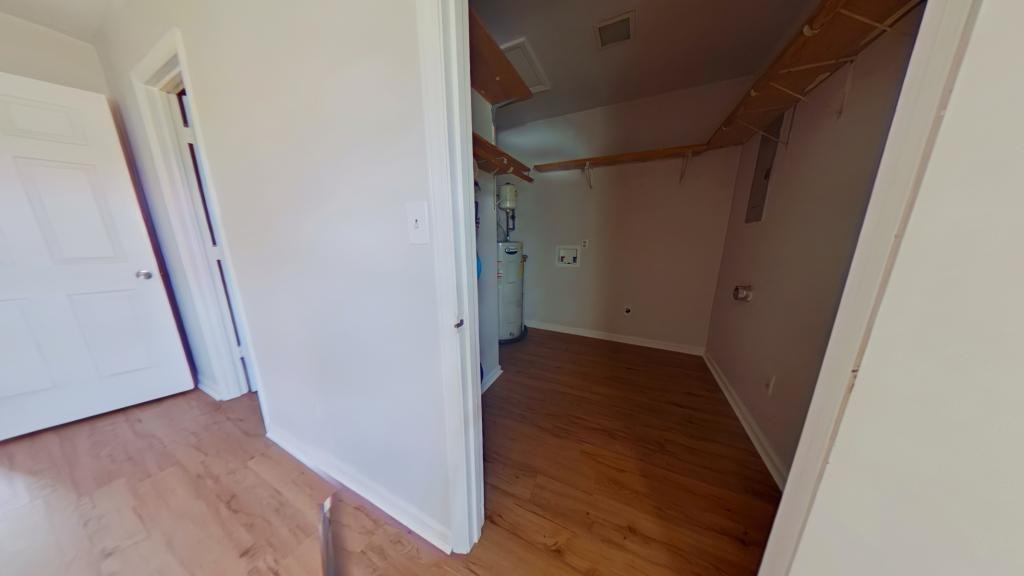 1653 Dane St ## 4d - Photo 7 of 8