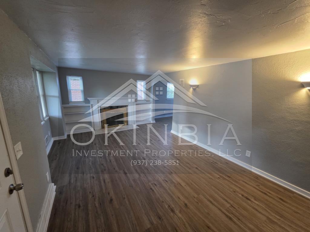 2540 Catalpa Dr - Photo 4 of 37