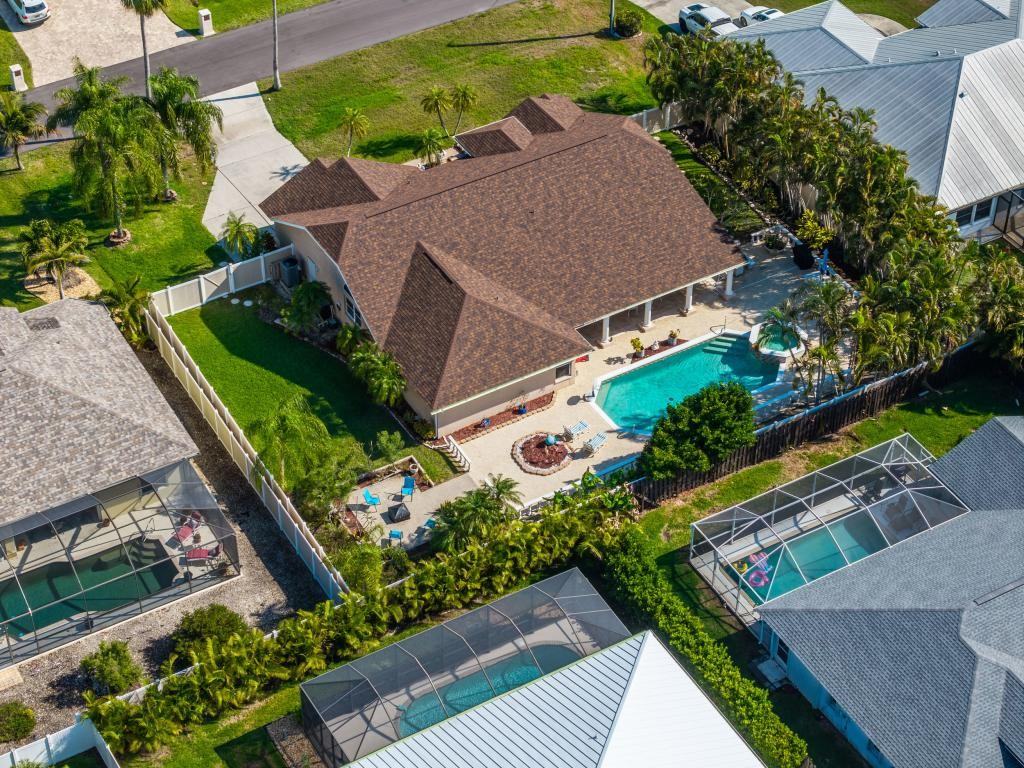 2310 Sw 53rd St - Photo 7 of 43