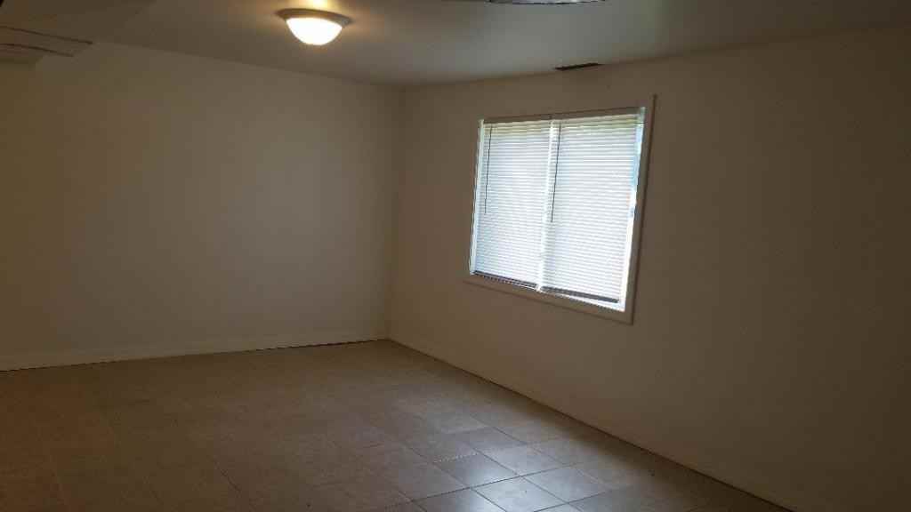 348 Sutherland Ave - Photo 4 of 17