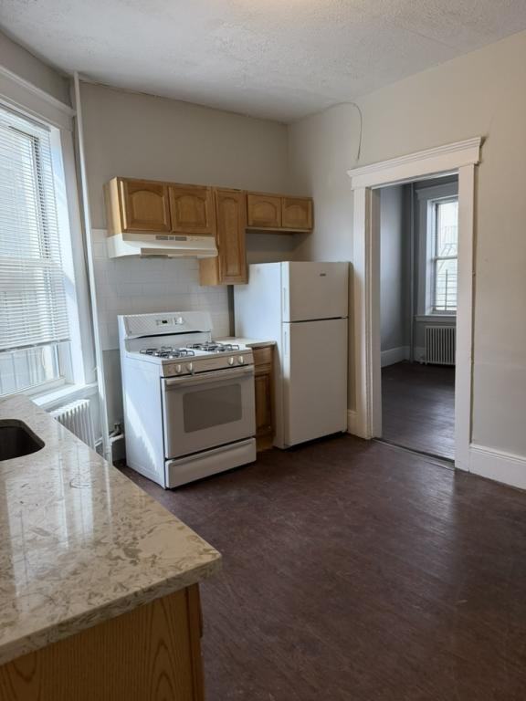 13 N Bond St - Photo 2 of 7