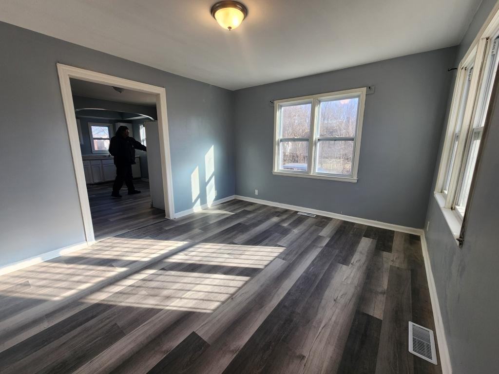 1595 Ellsworth St - Photo 2 of 4