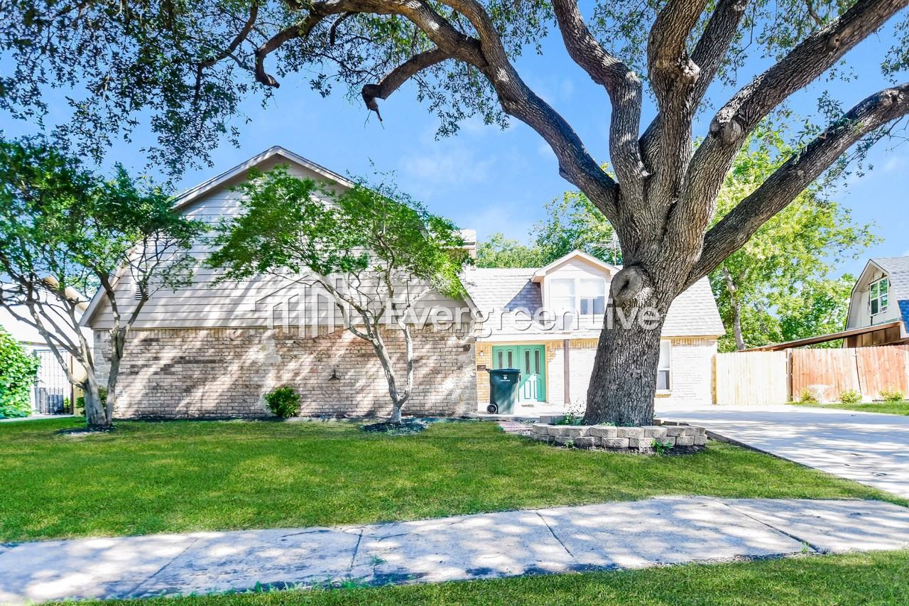 549 San Carlos Dr - Photo 2 of 20