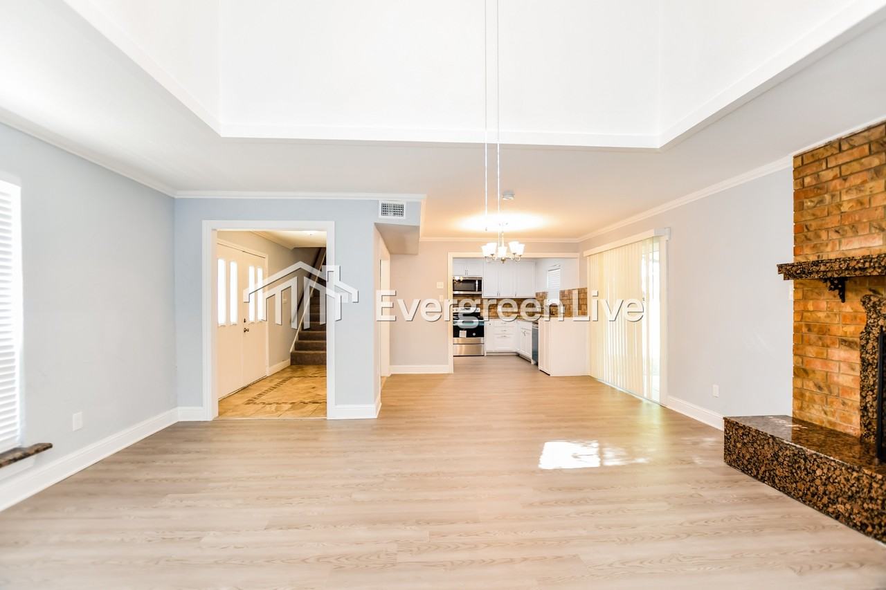 549 San Carlos Dr - Photo 4 of 20