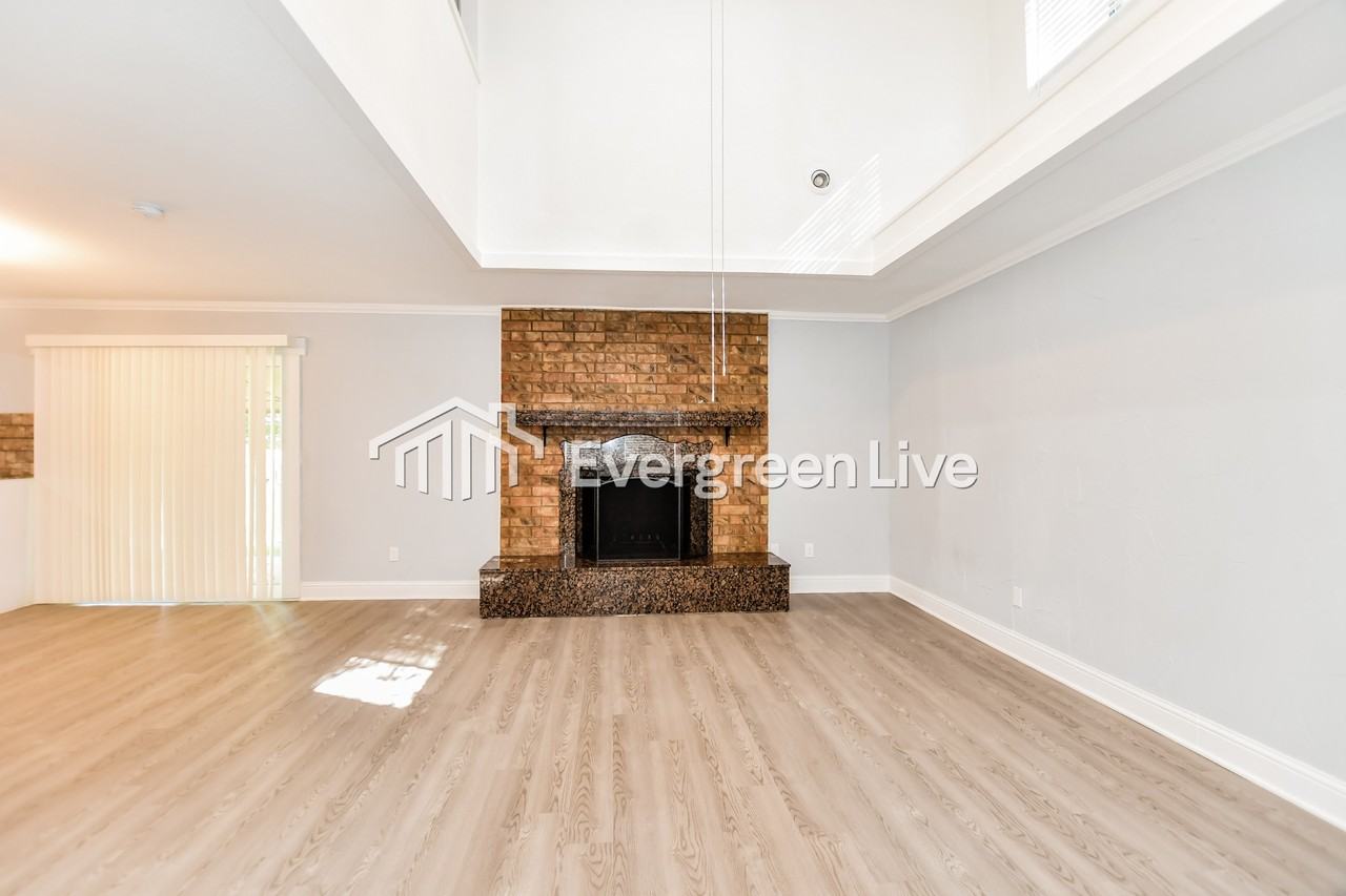 549 San Carlos Dr - Photo 5 of 20