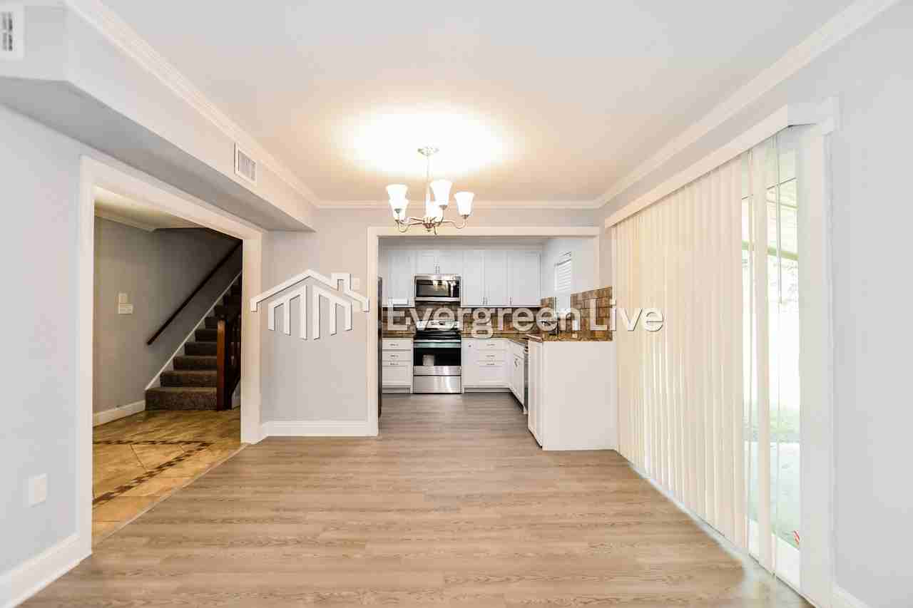 549 San Carlos Dr - Photo 6 of 20