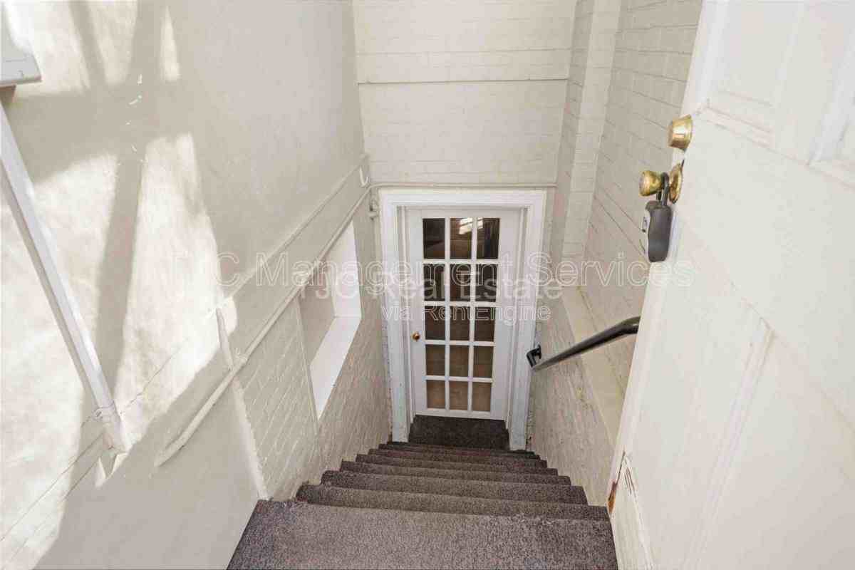 1223 N Lafayette St #7 - Photo 7 of 10