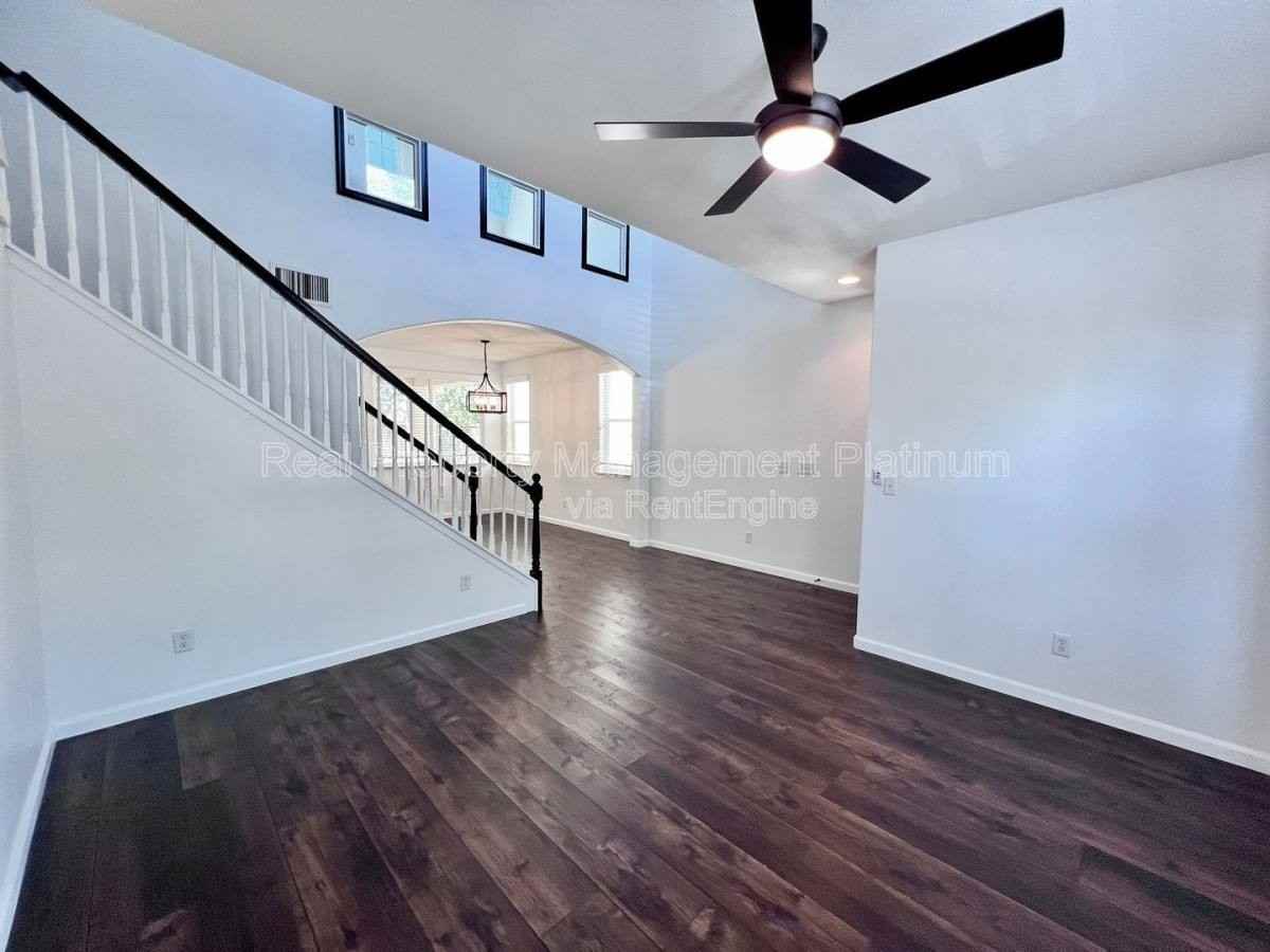 1766 Glen Oban Ln - Photo 3 of 10