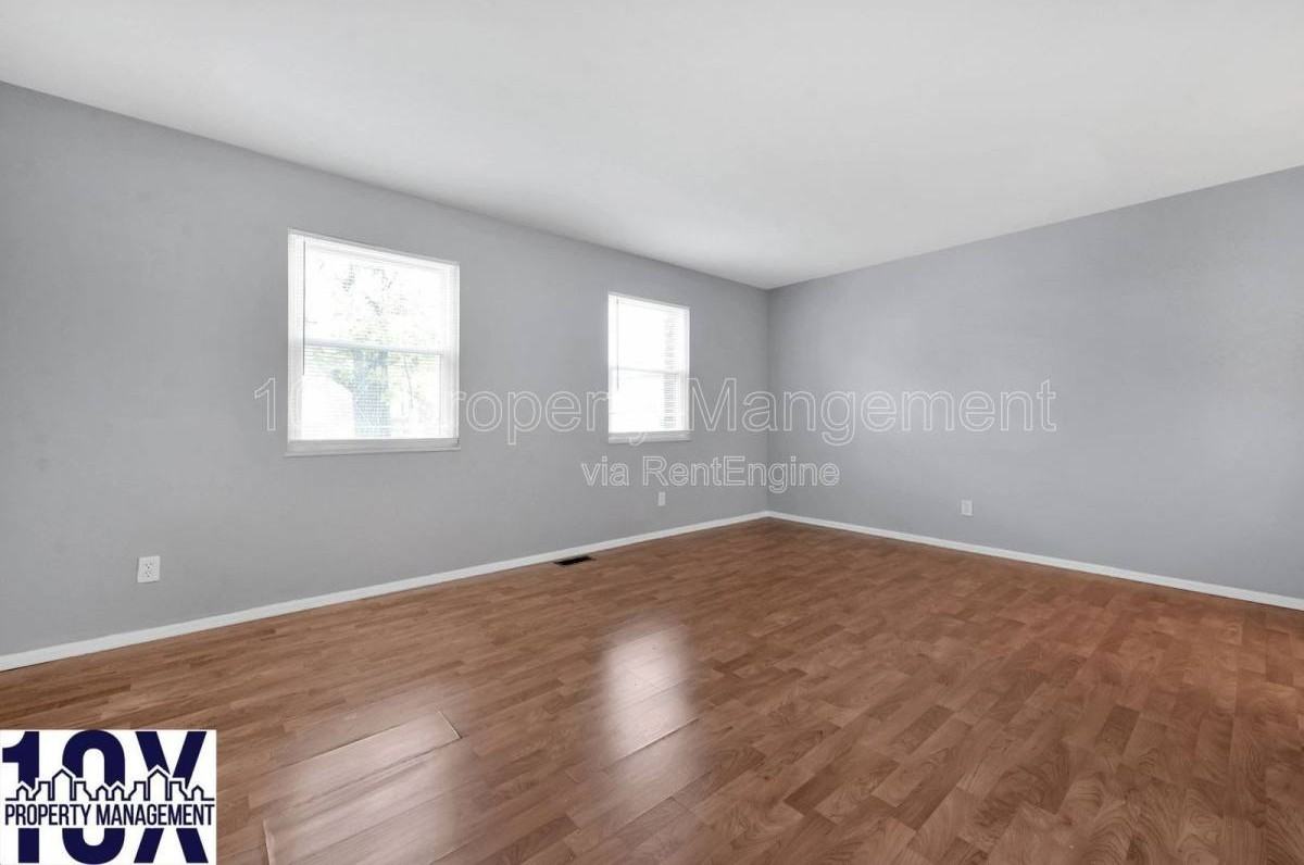 3071 Rotunda Ct S - Photo 7 of 10