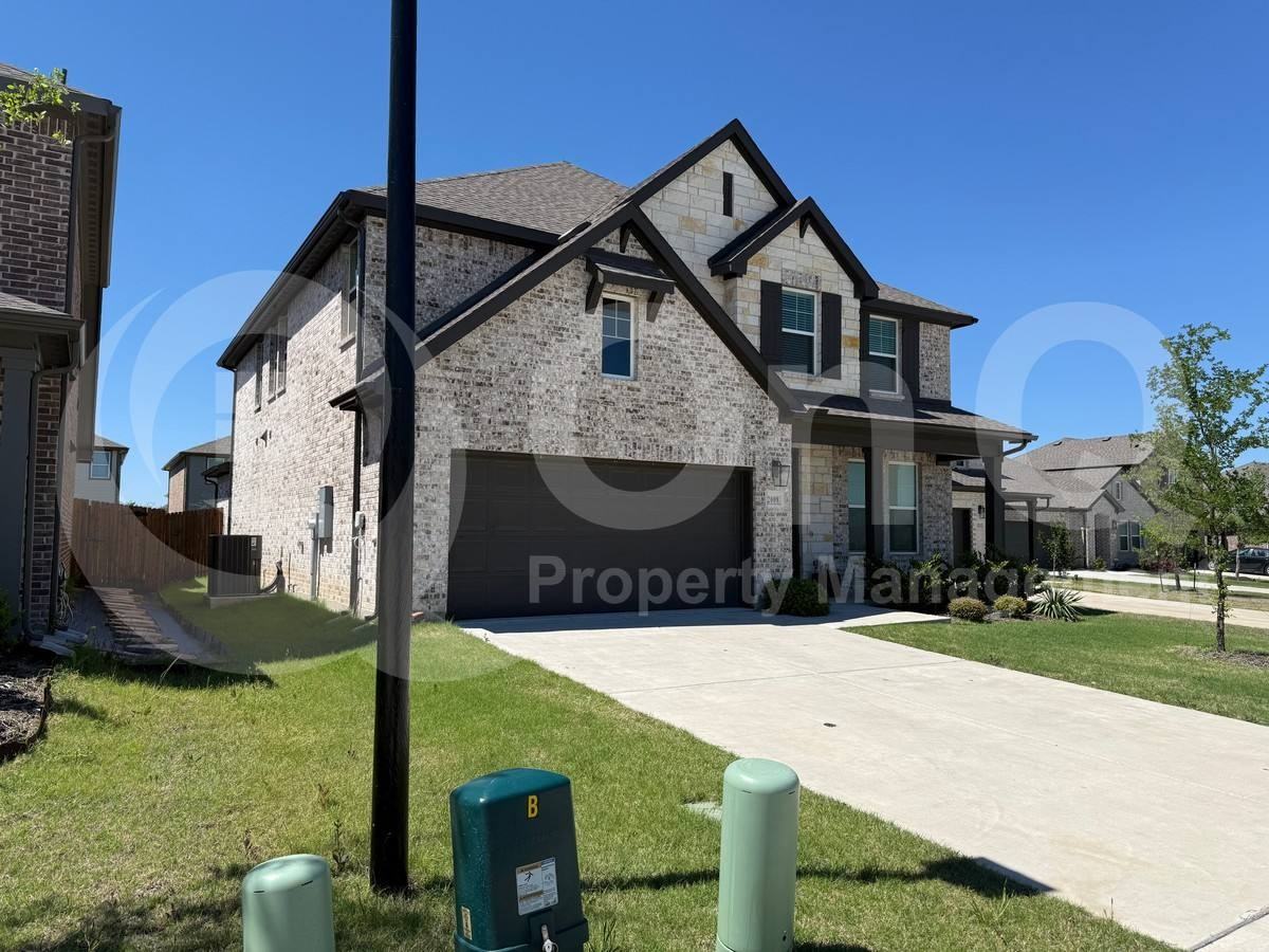 2008 Washington St - Photo 3 of 10