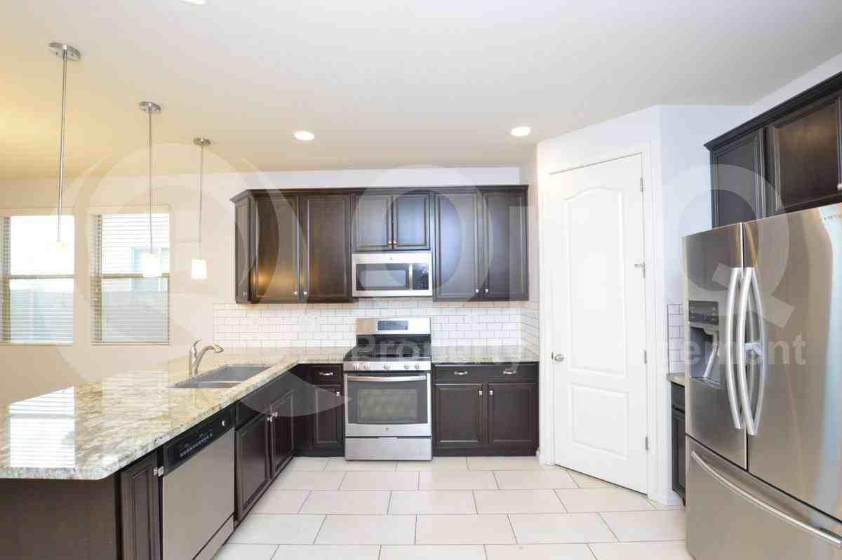 26313 N 131st Dr - Photo 5 of 10