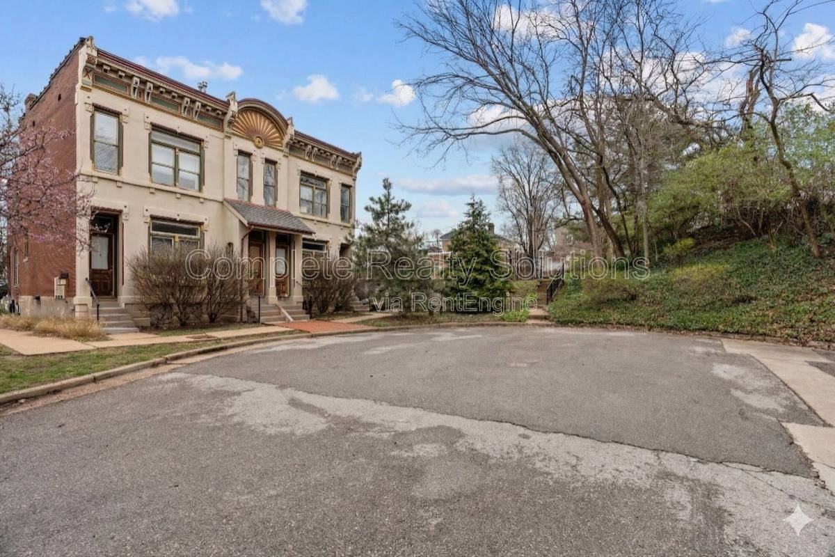 2221 Rutger St #2223A - Photo 5 of 10