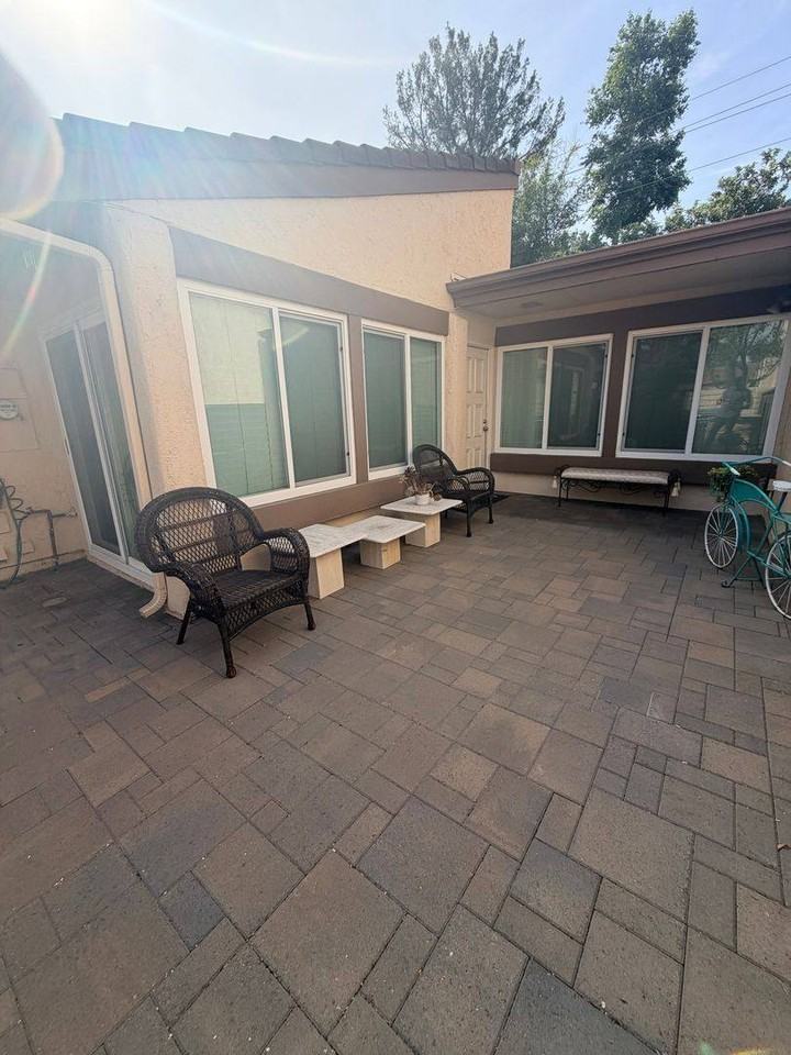 5648 E Vista Del Cerro - Photo 2 of 10