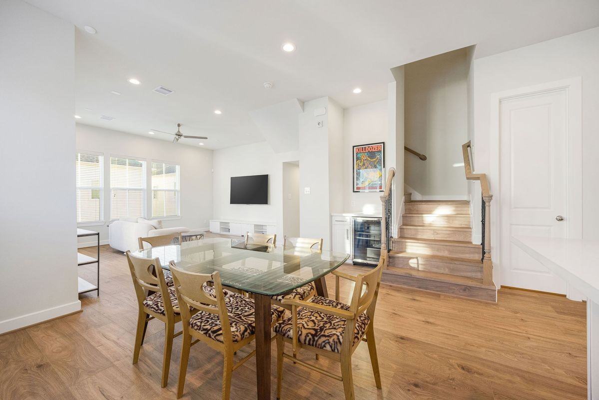 6302 Chelsea Falls Ln - Photo 3 of 27