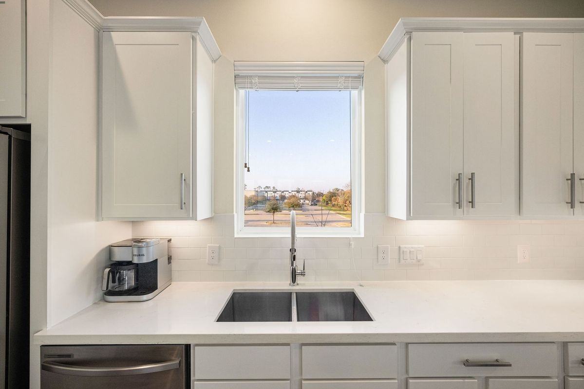 6302 Chelsea Falls Ln - Photo 6 of 27