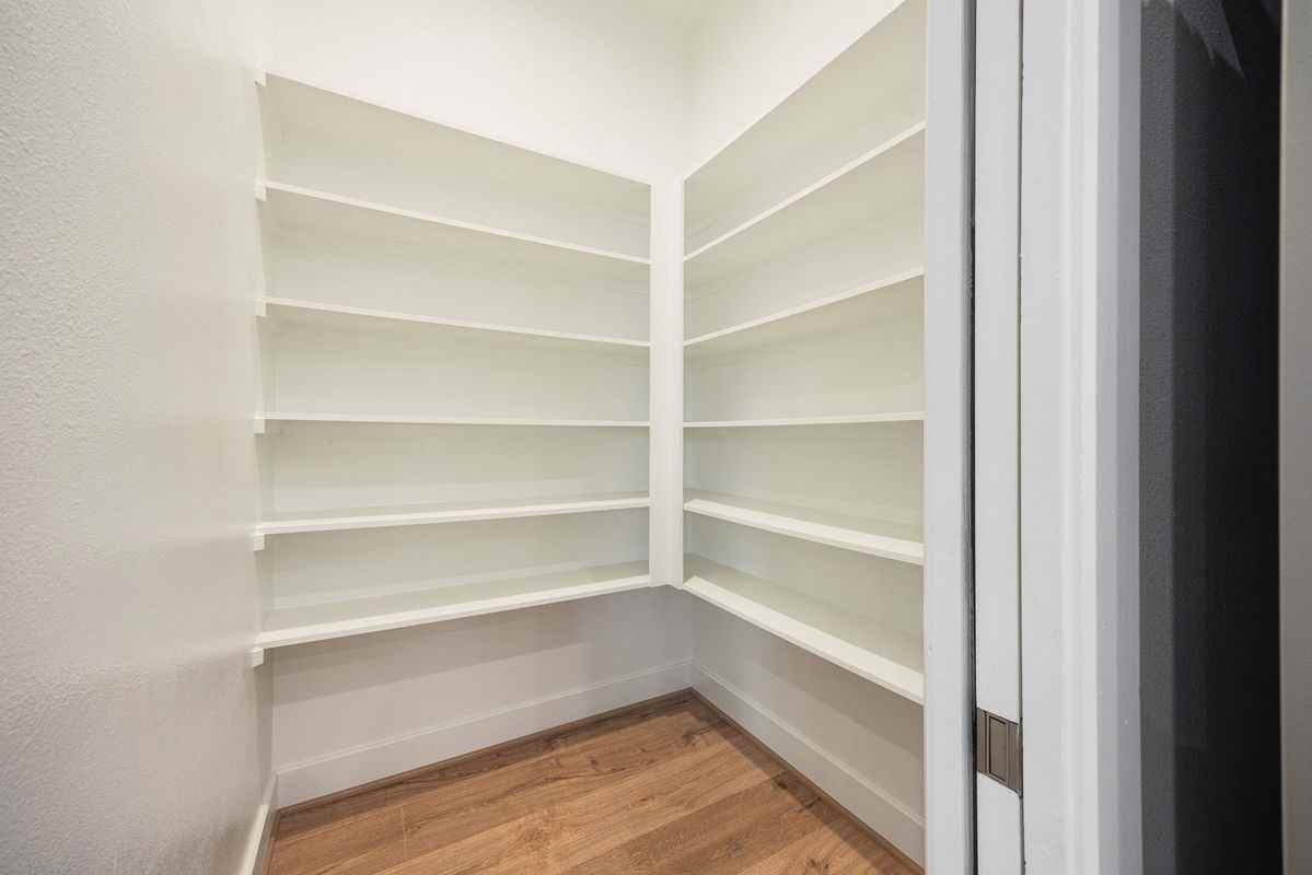 6302 Chelsea Falls Ln - Photo 7 of 27