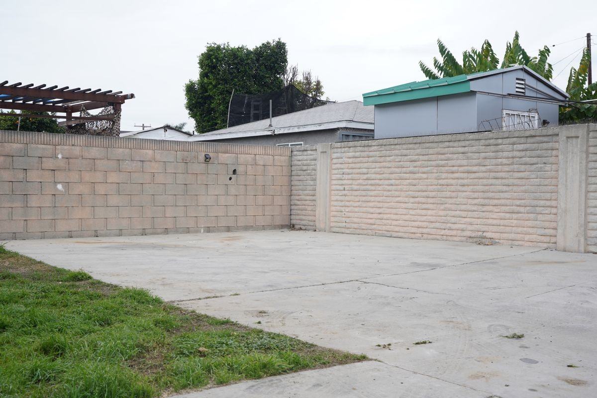 12149 Alondra Blvd - Photo 4 of 24