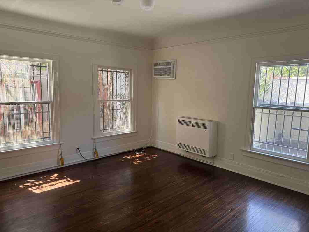 245 S Berendo St ##103 - Photo 6 of 7