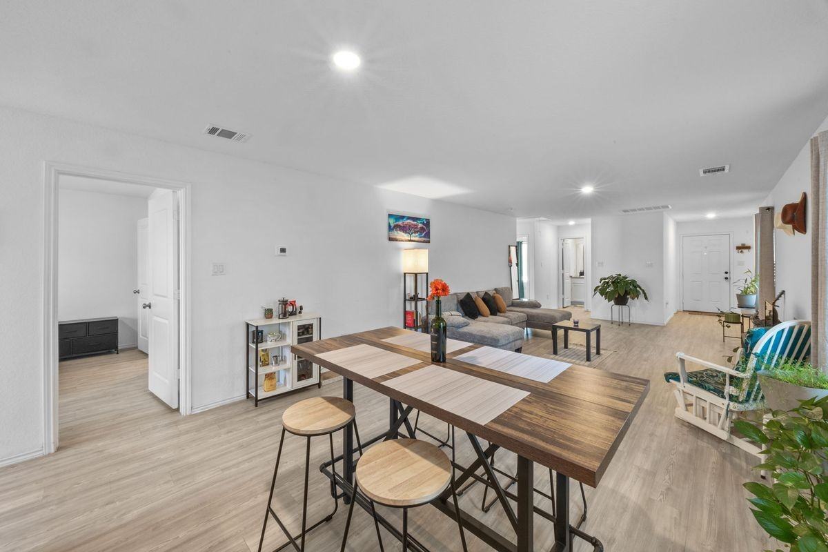 7415 Donkey Vly - Photo 3 of 14