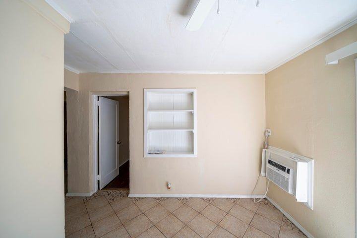 523 Ne 2nd Ave ##2 - Photo 2 of 7