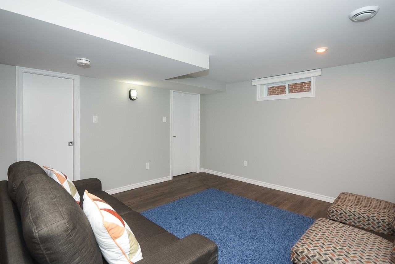 1262 Rustic Drive - Photo 4 of 43