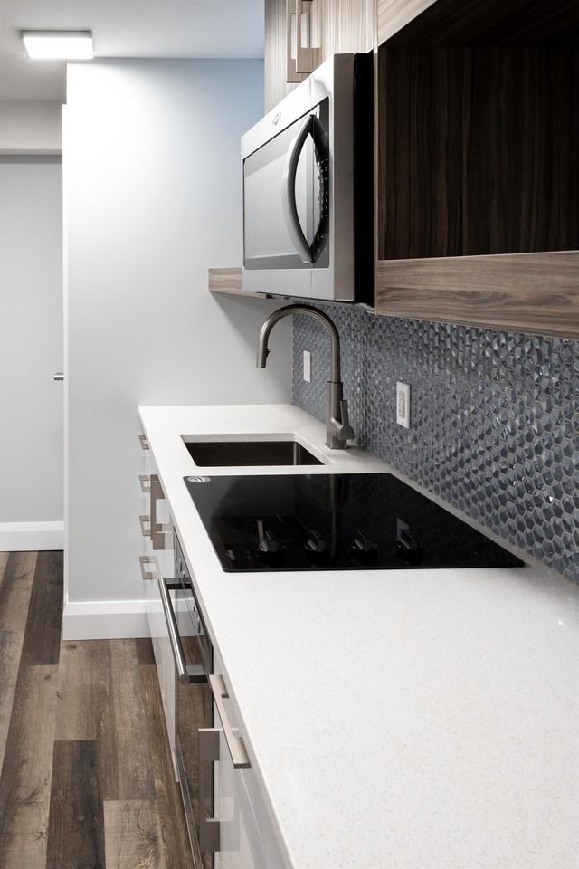 534 Lisgar Street - Photo 3 of 30