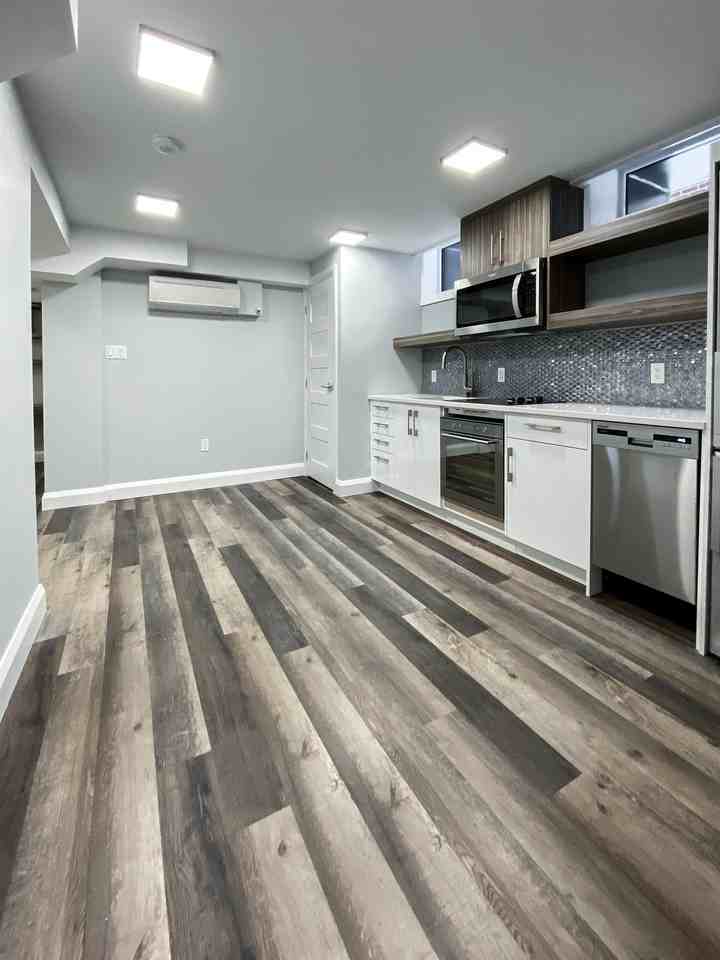 534 Lisgar Street - Photo 5 of 30
