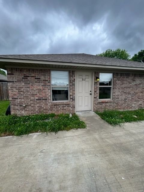 812 S Merrill St - Photo 2 of 3