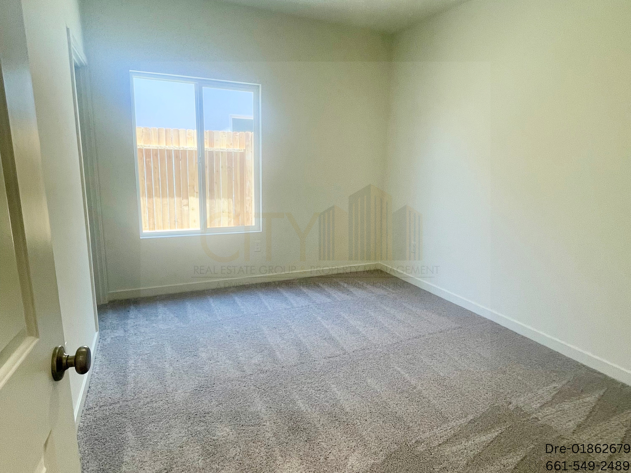 8607 Avon St - Photo 6 of 12