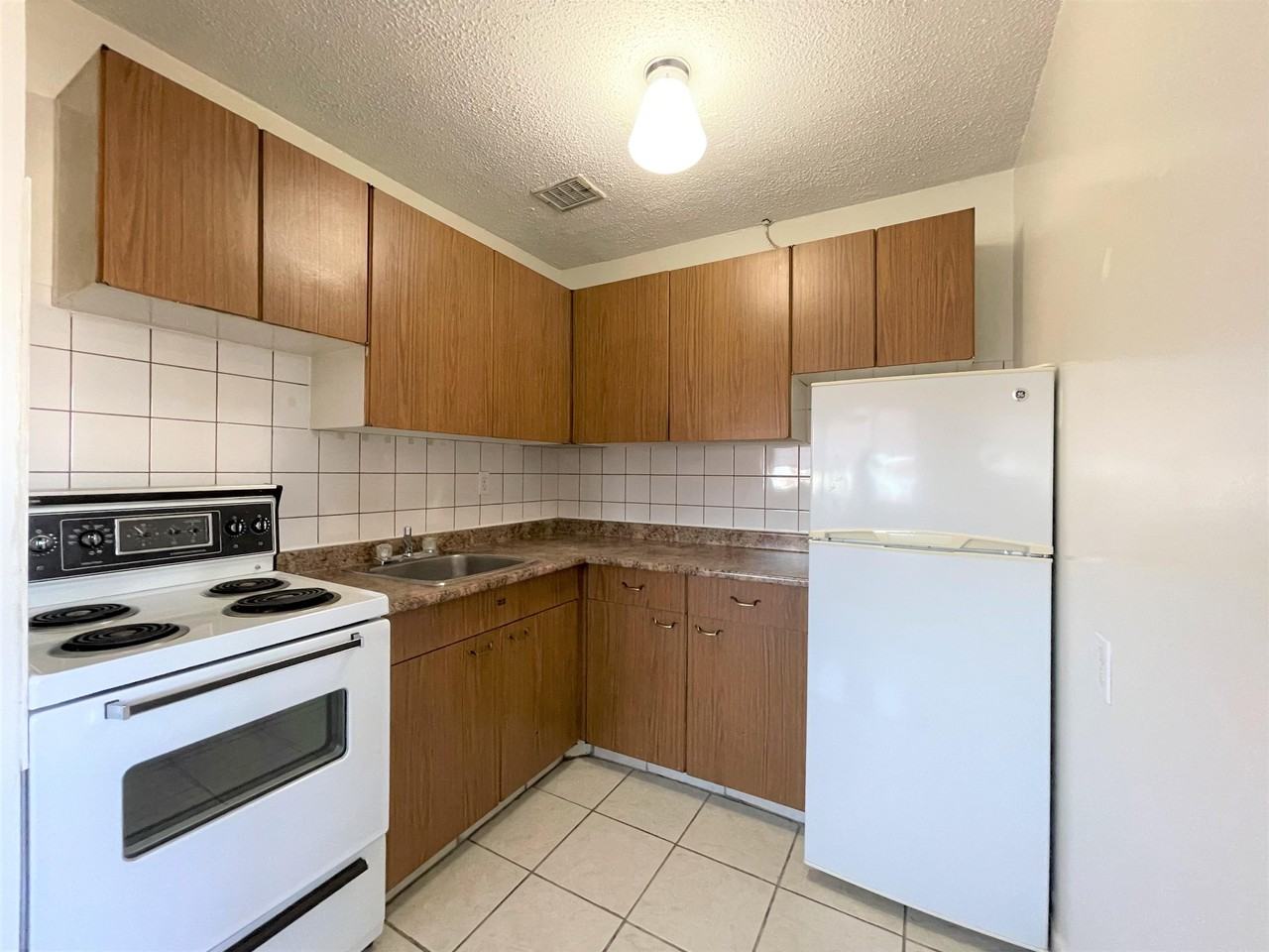 Graceland - Photo 5 of 24