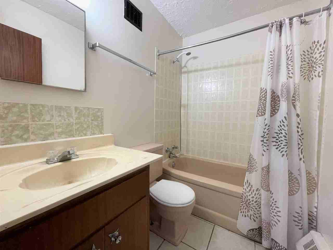 Graceland - Photo 6 of 24